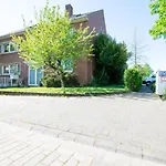 Tolstov - 1 , 3 And 4 - 20 Min Messe Dus & Airport Dus * Meerbusch