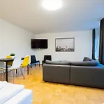 Tolstov - 1 , 3 And 4 - 20 Min Messe Dus & Airport Dus Apartment