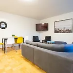 Tolstov - 1 , 3 And 4 - 20 Min Messe Dus & Airport Dus