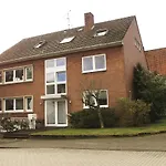 Tolstov - 1 , 3 And 4 - 20 Min Messe Dus & Airport Dus