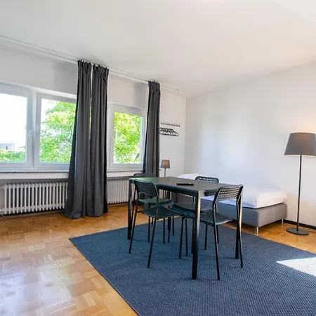 Apartment Raj Living - 1 , 3 And 4 - 20 Min Messe Dus & Airport Dus *