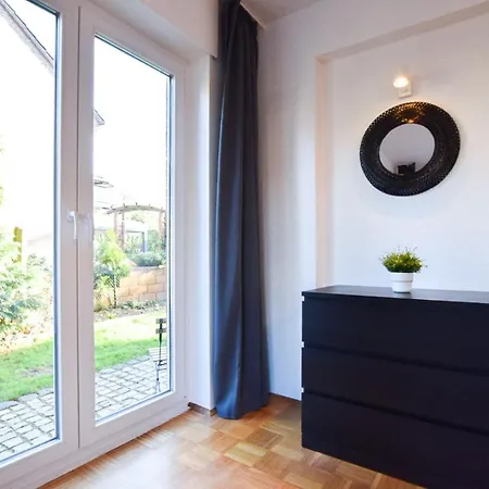 Raj Living - 1 , 3 And 4 - 20 Min Messe Dus & Airport Dus Meerbusch