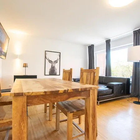 Apartment Raj Living - 1 , 3 And 4 - 20 Min Messe Dus & Airport Dus *