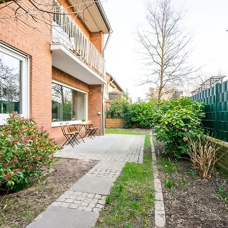 Apartment Raj Living - 1 , 3 And 4 - 20 Min Messe Dus & Airport Dus