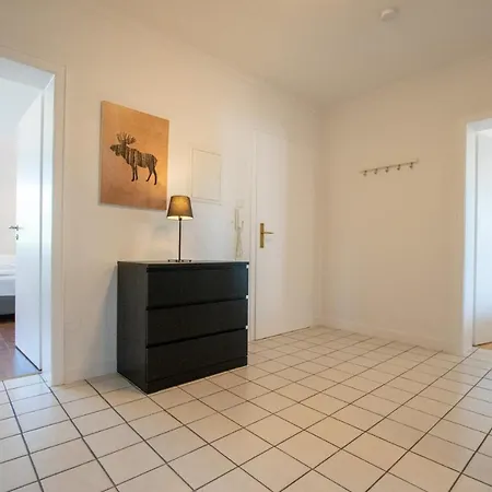 Raj Living - 1 , 3 And 4 - 20 Min Messe Dus & Airport Dus Apartment