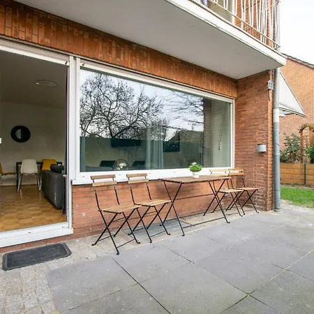 Tolstov - 1 , 3 And 4 - 20 Min Messe Dus & Airport Dus Meerbusch