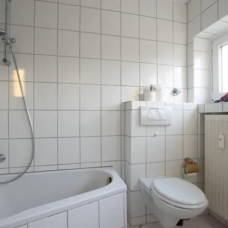 Apartment Raj Living - 1 , 3 And 4 - 20 Min Messe Dus & Airport Dus