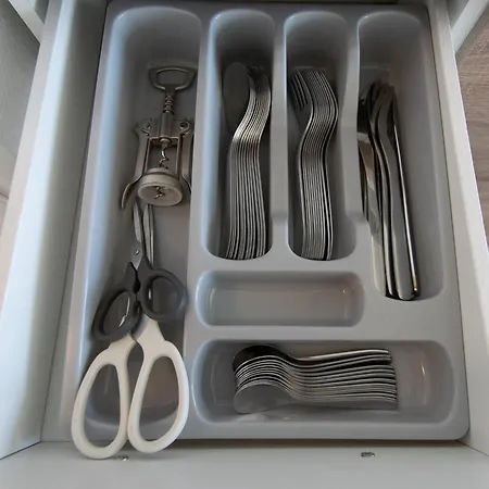 Tolstov - 1 , 3 And 4 - 20 Min Messe Dus & Airport Dus *