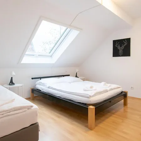 Raj Living - 1 , 3 And 4 - 20 Min Messe Dus & Airport Dus * Meerbusch