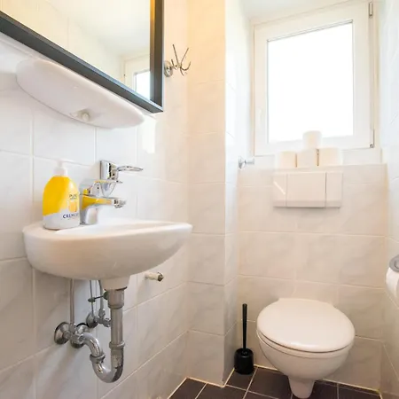 Raj Living - 1 , 3 And 4 - 20 Min Messe Dus & Airport Dus Apartment Meerbusch