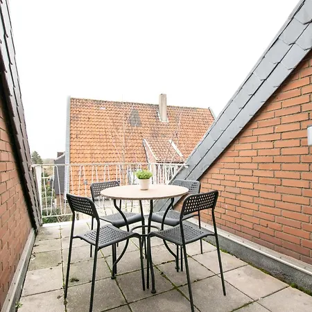 Tolstov - 1 , 3 And 4 - 20 Min Messe Dus & Airport Dus * Meerbusch