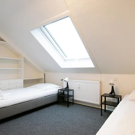Apartment Raj Living - 1 , 3 And 4 - 20 Min Messe Dus & Airport Dus