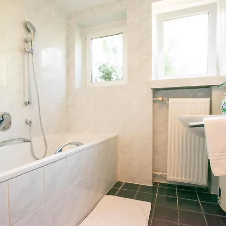 Raj Living - 1 , 3 And 4 - 20 Min Messe Dus & Airport Dus Apartment Meerbusch