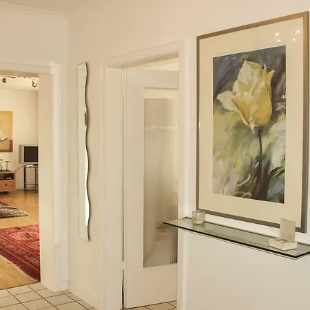 Tolstov - 1 , 3 And 4 - 20 Min Messe Dus & Airport Dus Apartment