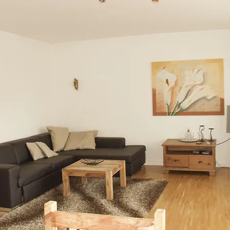 Tolstov - 1 , 3 And 4 - 20 Min Messe Dus & Airport Dus Apartament