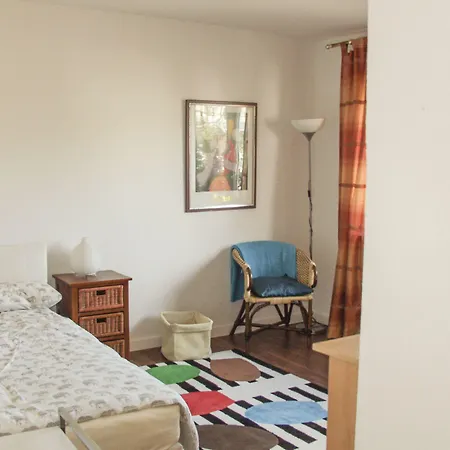 Tolstov - 1 , 3 And 4 - 20 Min Messe Dus & Airport Dus *