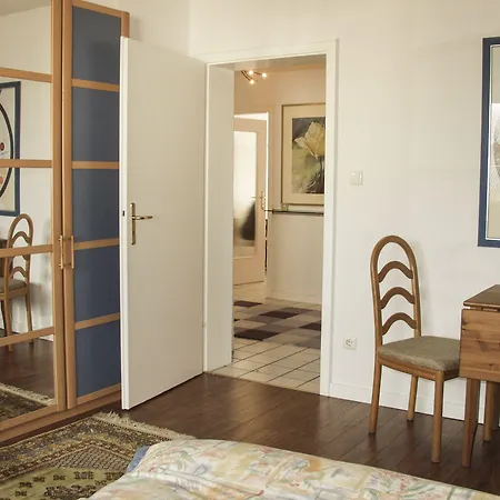 Apartment Tolstov - 1 , 3 And 4 - 20 Min Messe Dus & Airport Dus Meerbusch
