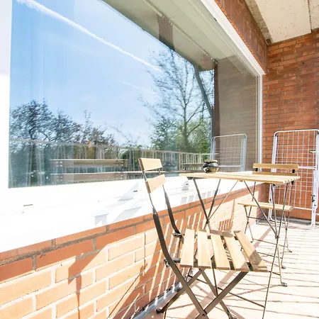 Apartament Tolstov - 1 , 3 And 4 - 20 Min Messe Dus & Airport Dus *