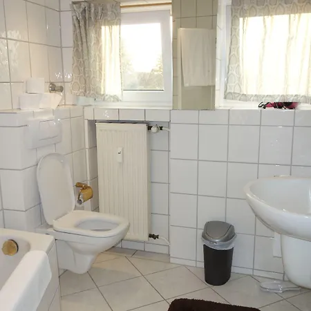Tolstov - 1 , 3 And 4 - 20 Min Messe Dus & Airport Dus Apartment Meerbusch