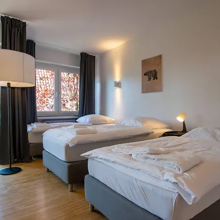 Tolstov - 1 , 3 And 4 - 20 Min Messe Dus & Airport Dus