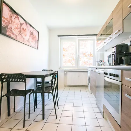 Apartament Tolstov - 1 , 3 And 4 - 20 Min Messe Dus & Airport Dus