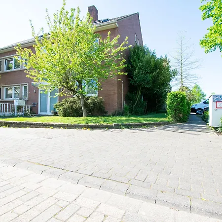 Apartament Tolstov - 1 , 3 And 4 - 20 Min Messe Dus & Airport Dus