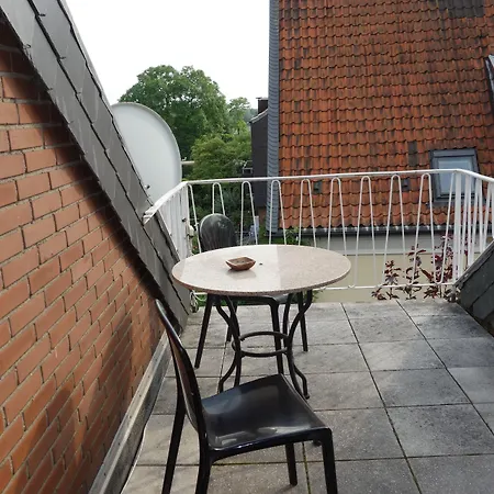 Tolstov - 1 , 3 And 4 - 20 Min Messe Dus & Airport Dus * Meerbusch