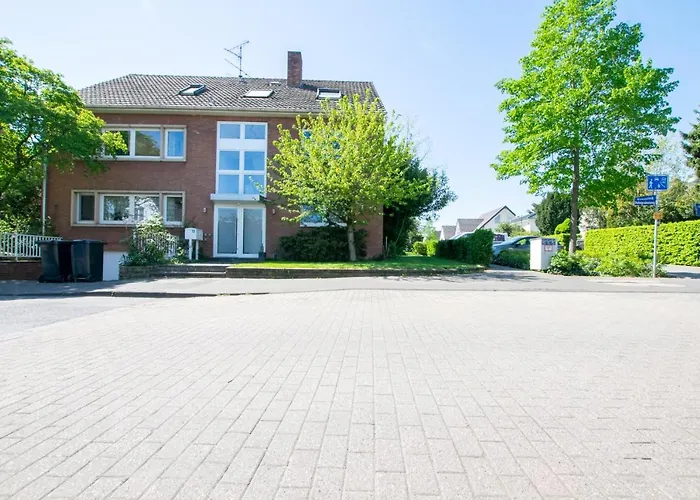 Tolstov - 1 , 3 And 4 - 20 Min Messe Dus & Airport Dus *