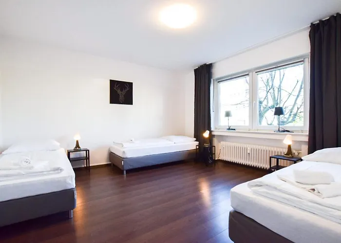 Tolstov - 1 , 3 And 4 - 20 Min Messe Dus & Airport Dus Appartement *