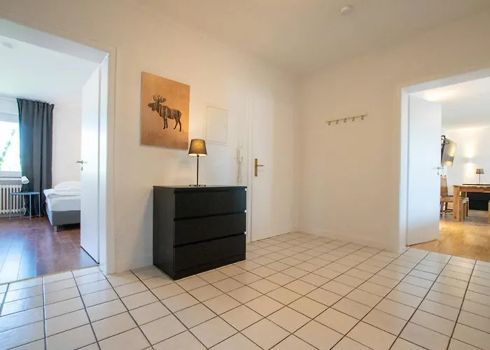 Tolstov - 1 , 3 And 4 - 20 Min Messe Dus & Airport Dus Appartement