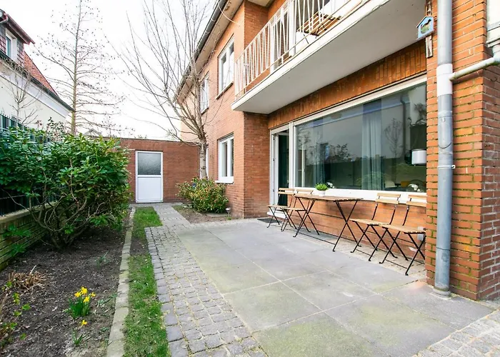 Tolstov - 1 , 3 And 4 - 20 Min Messe Dus & Airport Dus מירבוש