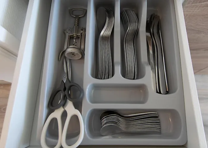 Tolstov - 1 , 3 And 4 - 20 Min Messe Dus & Airport Dus *