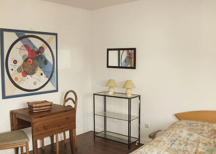 Tolstov - 1 , 3 And 4 - 20 Min Messe Dus & Airport Dus Appartement *