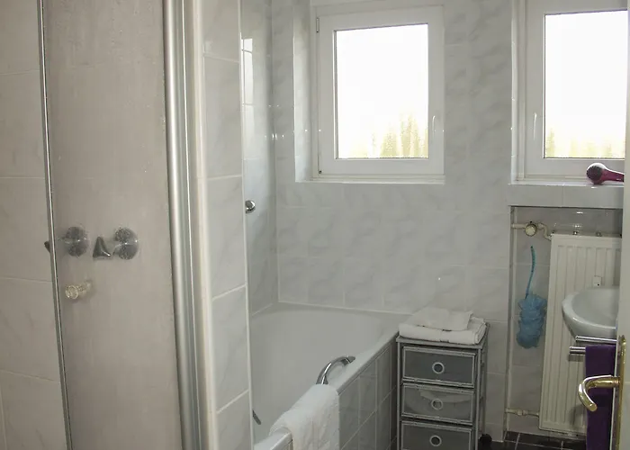 Tolstov - 1 , 3 And 4 - 20 Min Messe Dus & Airport Dus Appartement