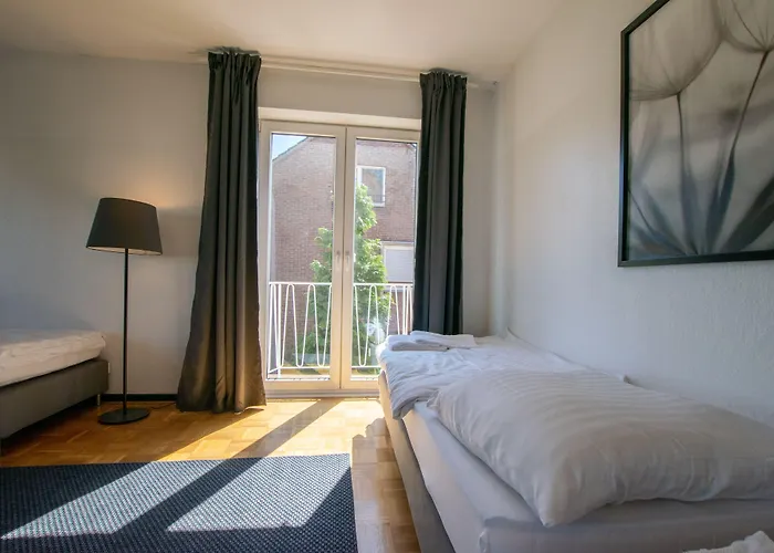 Tolstov - 1 , 3 And 4 - 20 Min Messe Dus & Airport Dus