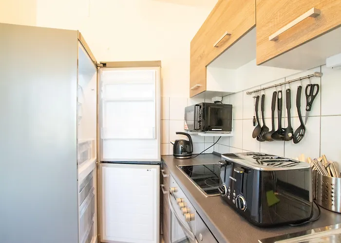 Tolstov - 1 , 3 And 4 - 20 Min Messe Dus & Airport Dus Appartement