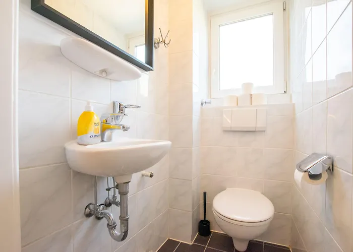 Tolstov - 1 , 3 And 4 - 20 Min Messe Dus & Airport Dus * Meerbusch