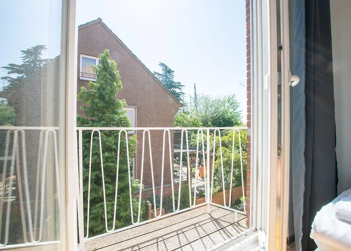 Tolstov - 1 , 3 And 4 - 20 Min Messe Dus & Airport Dus Appartement